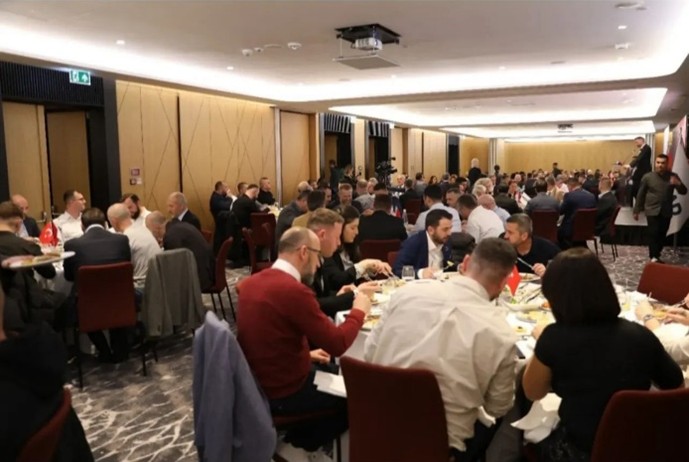 Iftari Zyrtar me Përfaqësues të Lartë Politikë, Diplomatikë dhe Biznesi